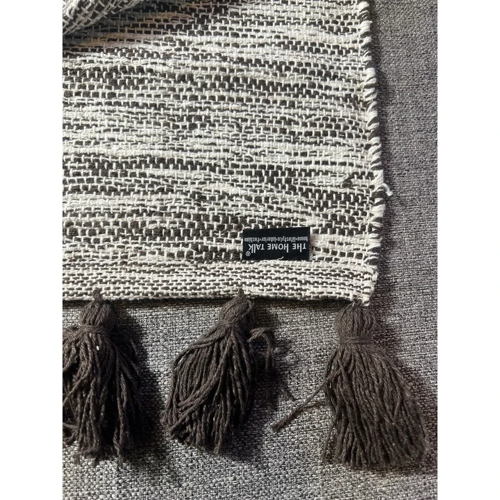The HOME talk Designer Tablerunner‎  Brown/beige With Tassels 14